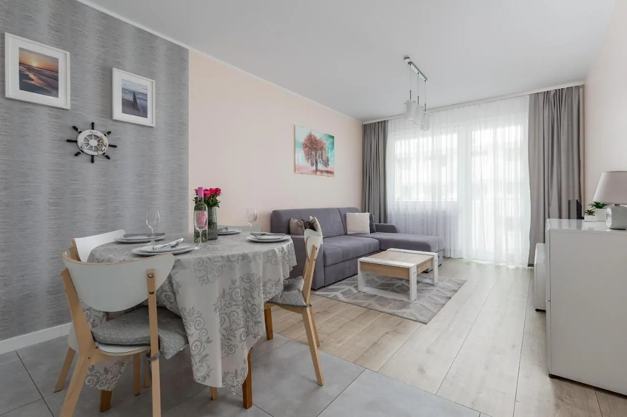 Appartement Blizej Morza II Apartament Z Garazem By Renters à Kołobrzeg